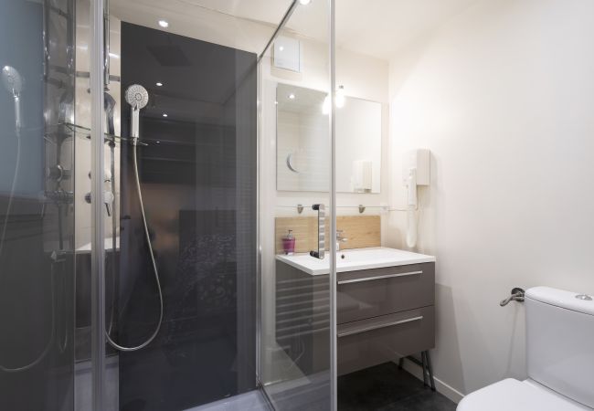 Chalet in Vittel - Small chalet with terrace near the city centre (with parking) : Chalet Grace De Capitani Chalet in Vittel - Small chalet with terrace near the city centre (with parking) : Chalet Grace De Capitani