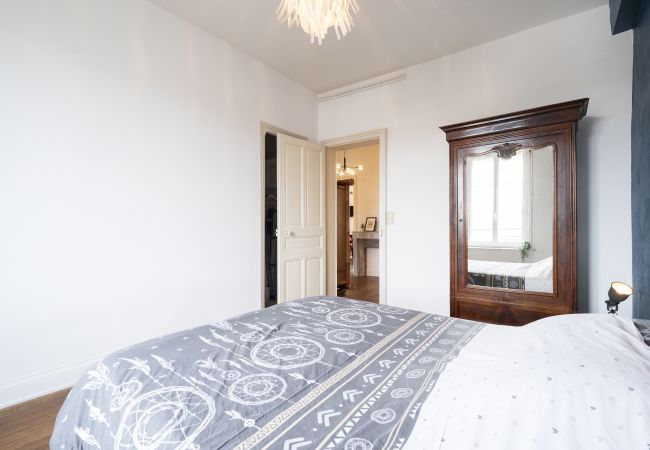 Apartment in Vittel - Noa : 2 bedroom flat in the city centre of Vittel (Balcony and free parking) Apartment in Vittel - Noa : 2 bedroom flat in the city centre of Vittel (Balcony and free parking)