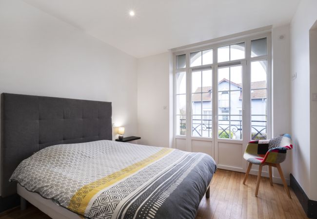 Apartment in Vittel - Manon : Charming 2 bedroom flat on the first floor of a fully renovated Residence (with Balcony) Apartment in Vittel - Manon : Charming 2 bedroom flat on the first floor of a fully renovated Residence (with Balcony)
