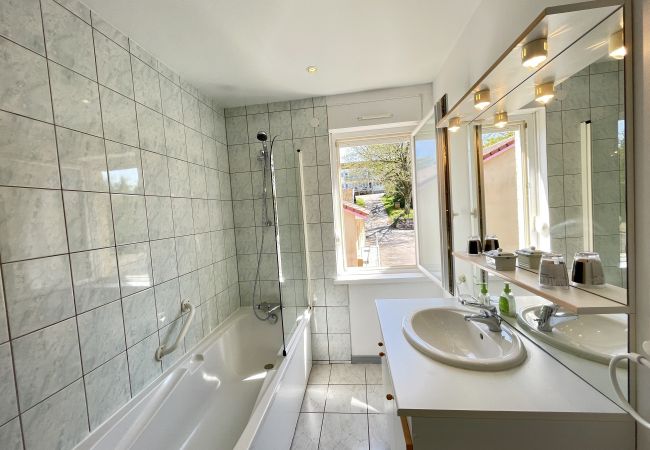 Apartment in Bains-les-Bains - Appartement Napoléon Apartment in Bains-les-Bains - Appartement Napoléon