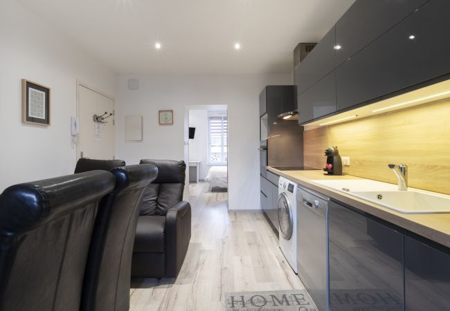Apartment in Vittel - Alain Delon : Charming one bedroom apartment in the city center (with parking and terrace) Apartment in Vittel - Alain Delon : Charming one bedroom apartment in the city center (with parking and terrace)