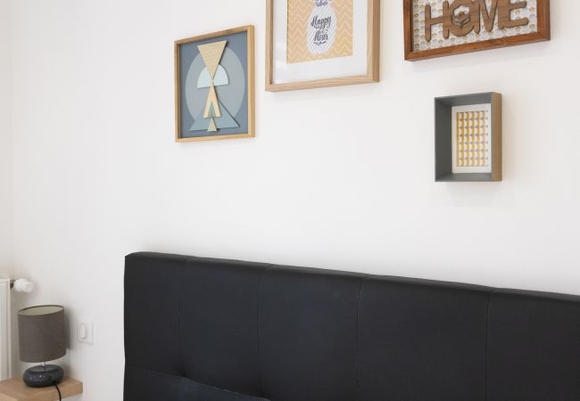 Apartment in Vittel - Alain Delon : Charming one bedroom apartment in the city center (with parking and terrace) Apartment in Vittel - Alain Delon : Charming one bedroom apartment in the city center (with parking and terrace)