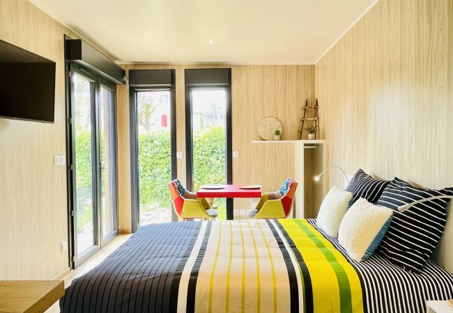 Chalet in Vittel - Cabane de Rafaël : A charming place to relax next to the Vittel park Chalet in Vittel - Cabane de Rafaël : A charming place to relax next to the Vittel park