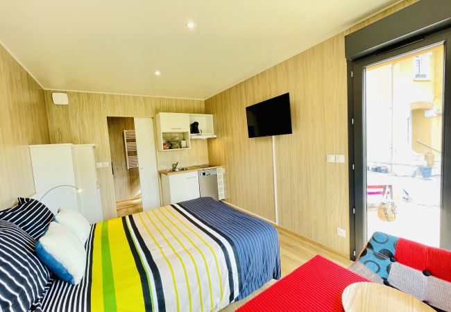 Chalet in Vittel - Cabane de Rafaël : A charming place to relax next to the Vittel park Chalet in Vittel - Cabane de Rafaël : A charming place to relax next to the Vittel park