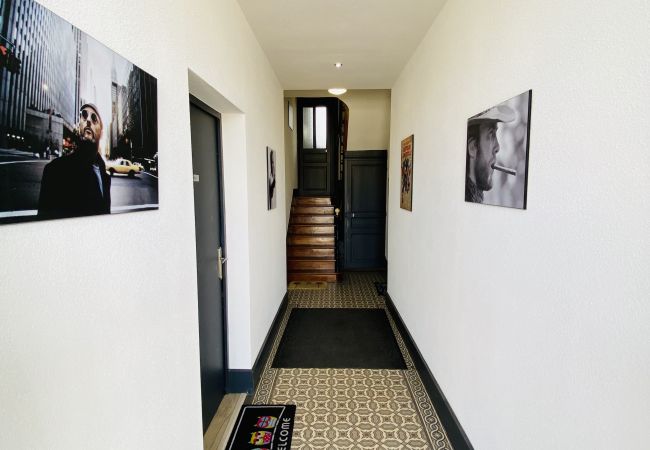 Apartment in Vittel - Romy Schneider: Charming one bedroom flat in the heart of the city (parking and balcony) Apartment in Vittel - Romy Schneider: Charming one bedroom flat in the heart of the city (parking and balcony)