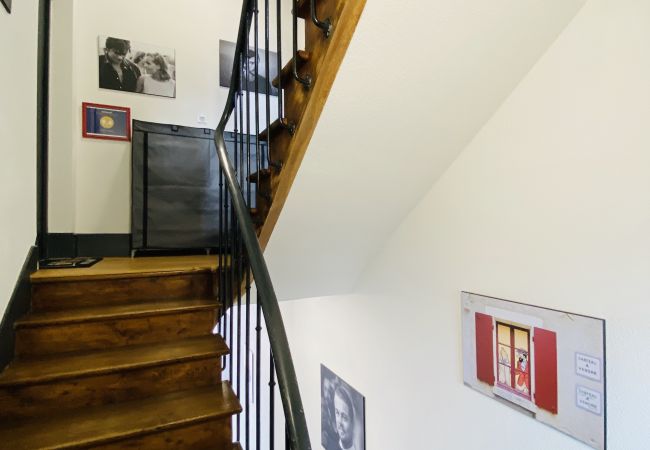 Apartment in Vittel - Romy Schneider: Charming one bedroom flat in the heart of the city (parking and balcony) Apartment in Vittel - Romy Schneider: Charming one bedroom flat in the heart of the city (parking and balcony)