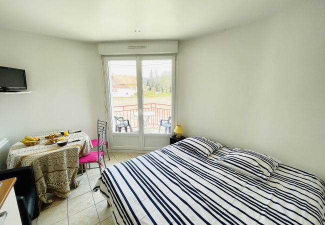 Studio in Bains-les-Bains - Jean De La Fontaine : Studio near the Thermes de Bains les Bains Studio in Bains-les-Bains - Jean De La Fontaine : Studio near the Thermes de Bains les Bains