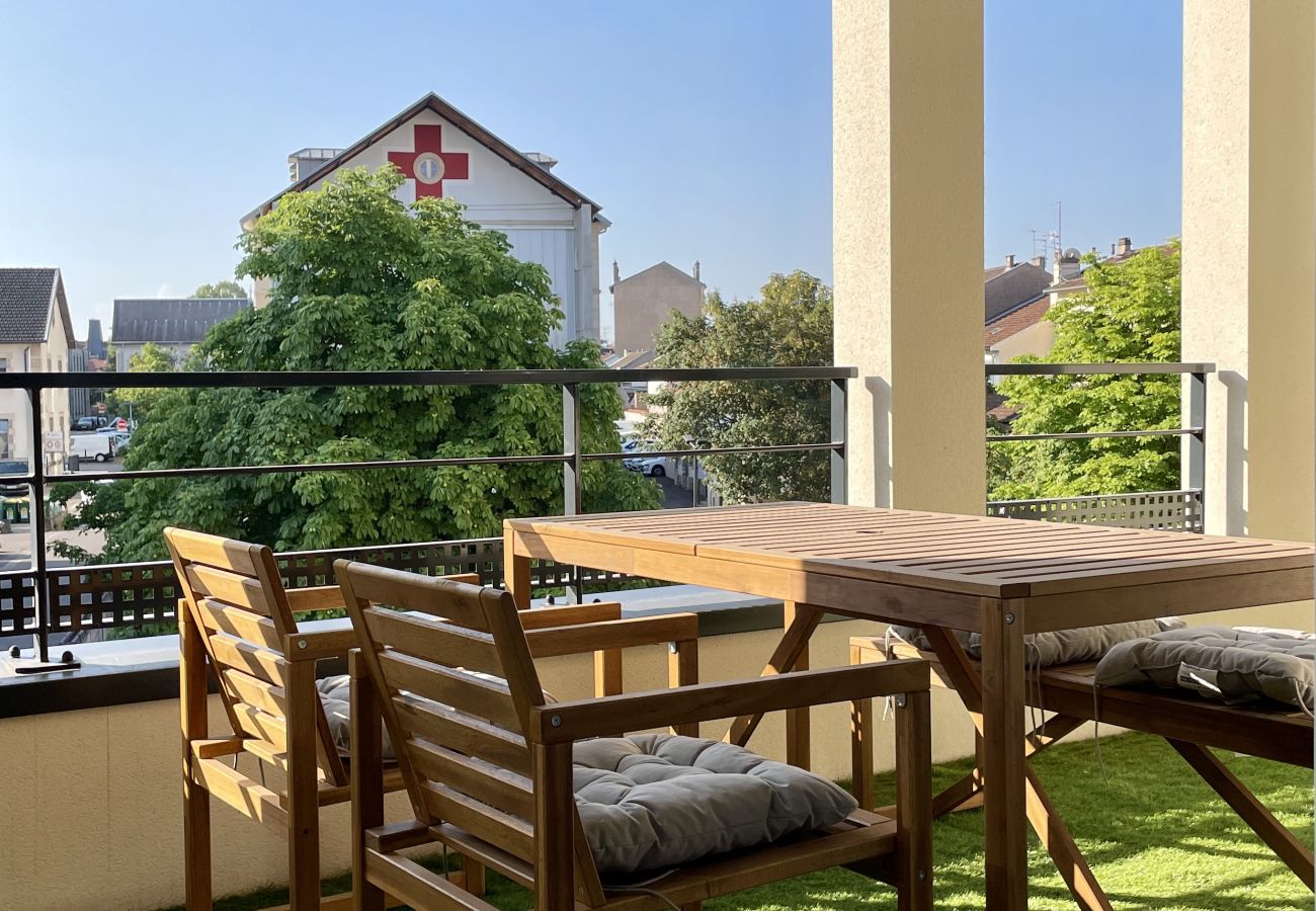 Apartment in Laxou - Alba: Elegance & Comfort: Modern Apartment with Terrace near Nancy Thermal Center