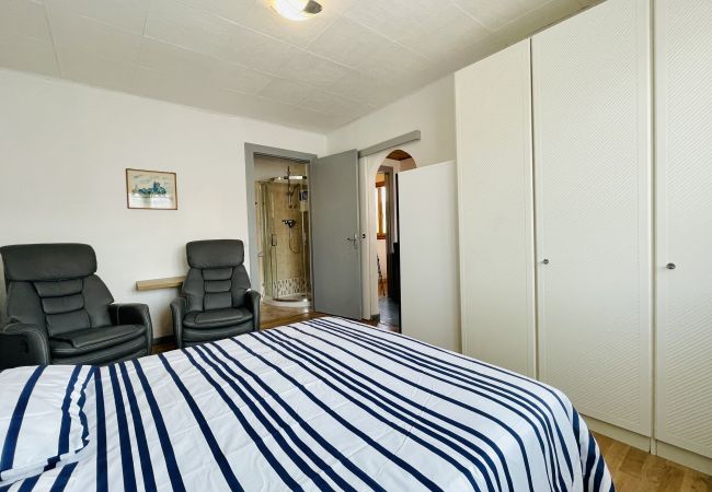 Appartement à Bains-les-Bains - Léon : Appartement avec balcon à 300 m des Thermes Appartement à Bains-les-Bains - Léon : Appartement avec balcon à 300 m des Thermes