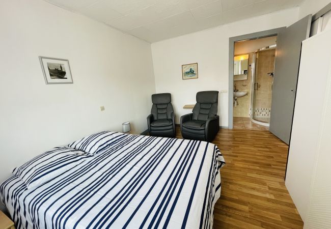 Appartement à Bains-les-Bains - Léon : Appartement avec balcon à 300 m des Thermes Appartement à Bains-les-Bains - Léon : Appartement avec balcon à 300 m des Thermes