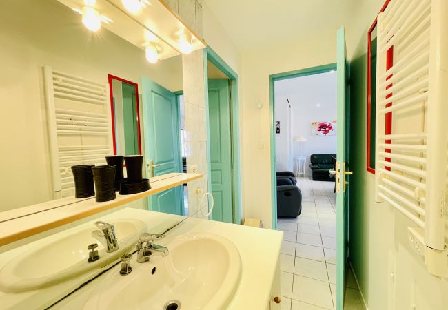 Appartement à Bains-les-Bains - Gambetta : Sympathique appartement situé à 350 mètres des thermes (Parking) Appartement à Bains-les-Bains - Gambetta : Sympathique appartement situé à 350 mètres des thermes (Parking)