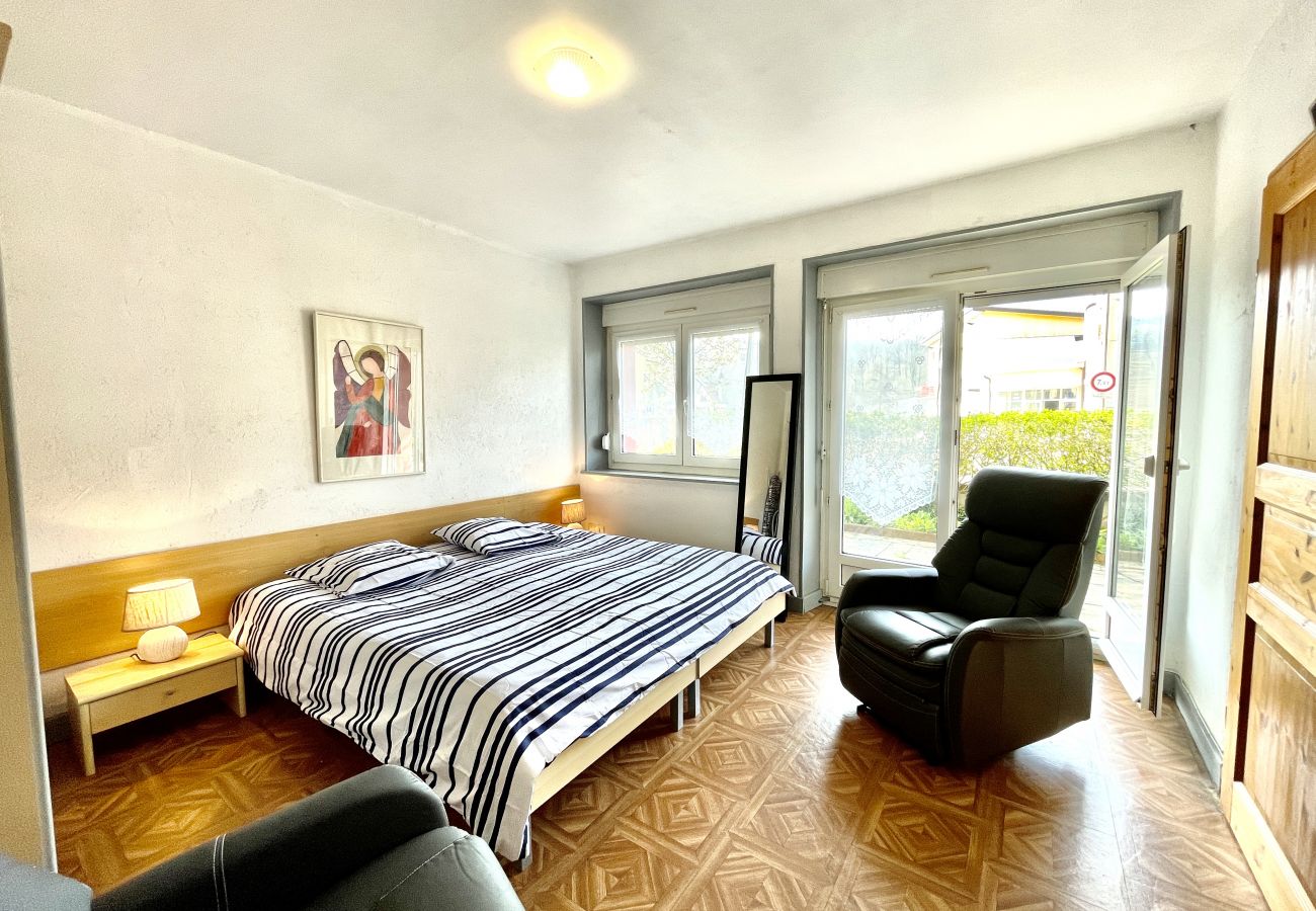 Appartement à Bains-les-Bains - Rose : Sympathique appartement à 300 mètres des thermes de Bains les Bains