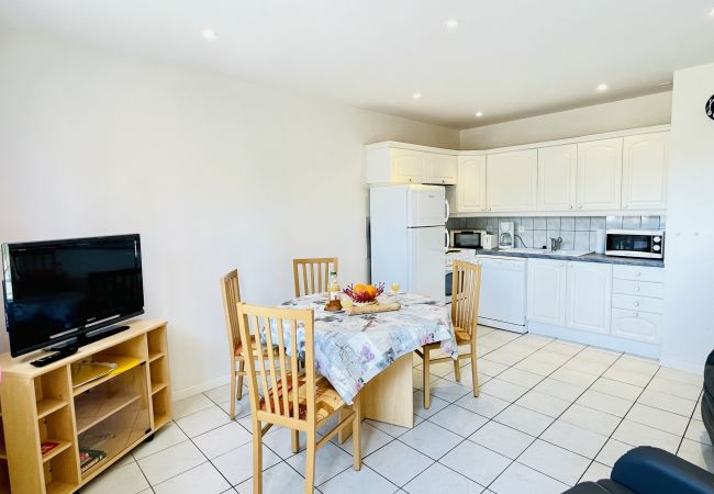 Appartement à Bains-les-Bains - Porthos : Appartement à 300 mètres des thermes (Parking gratuit) Appartement à Bains-les-Bains - Porthos : Appartement à 300 mètres des thermes (Parking gratuit)