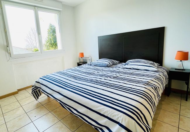 Appartement à Bains-les-Bains - Valery : Appartement à 300 mètres des thermes (Parking Public et illimité)