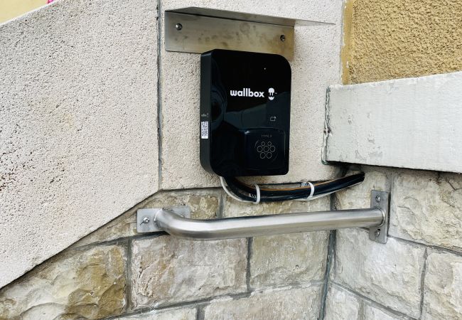 Appartement à Vittel - Romy Schneider : Charmant appartement avec une chambre séparée en coeur de ville (parking et balcon) Appartement à Vittel - Romy Schneider : Charmant appartement avec une chambre séparée en coeur de ville (parking et balcon)